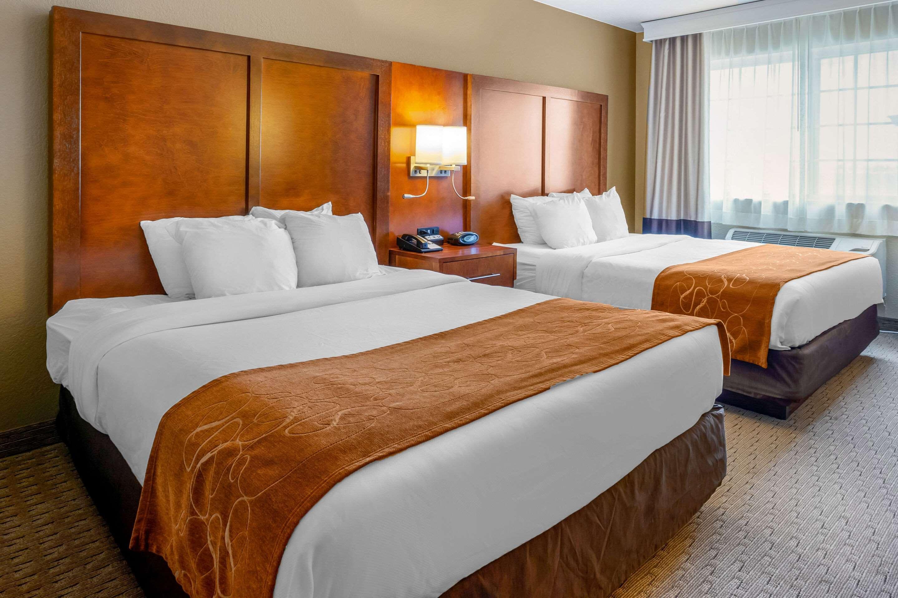 Comfort Suites Burlington Zewnętrze zdjęcie