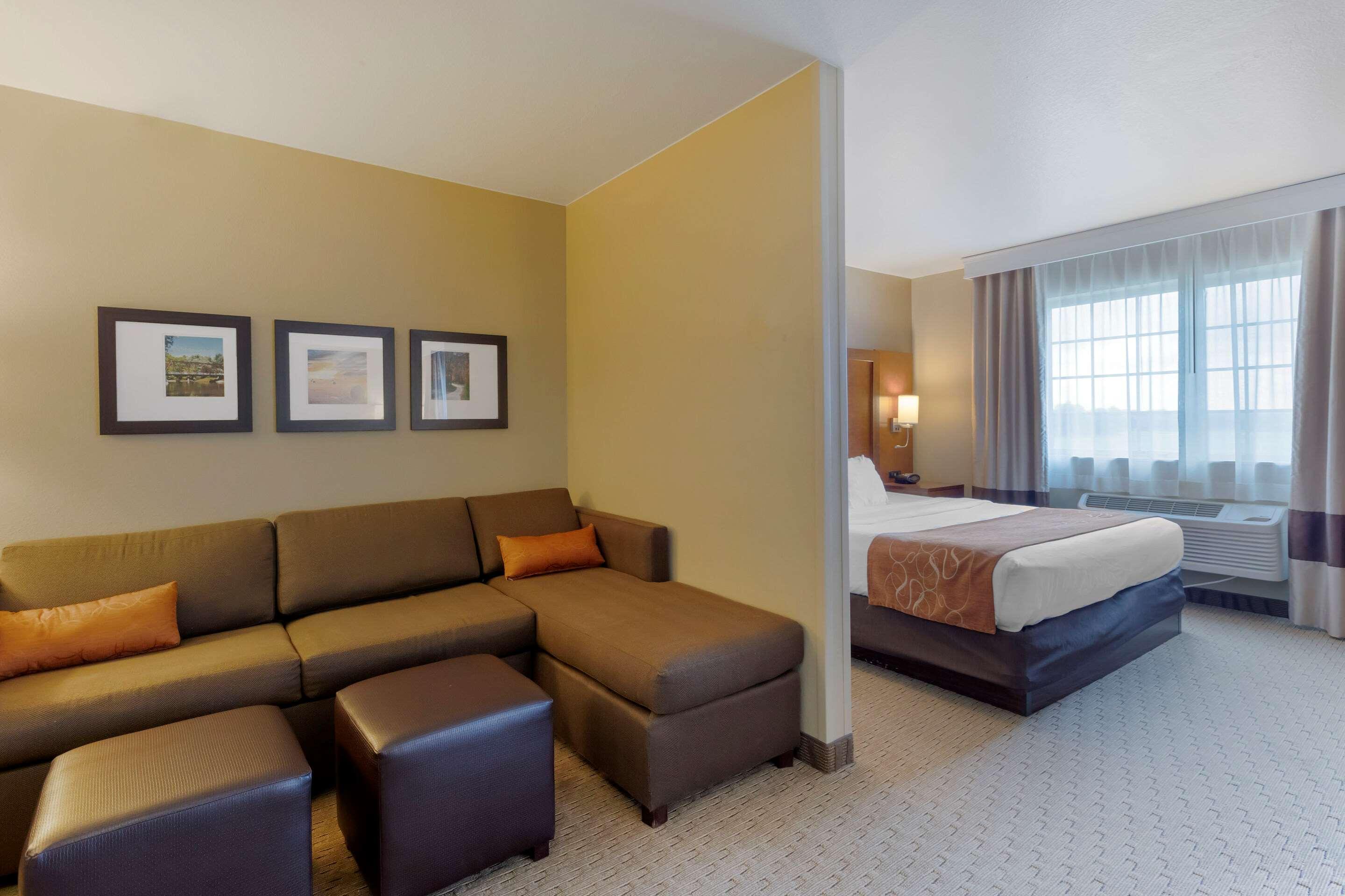 Comfort Suites Burlington Zewnętrze zdjęcie