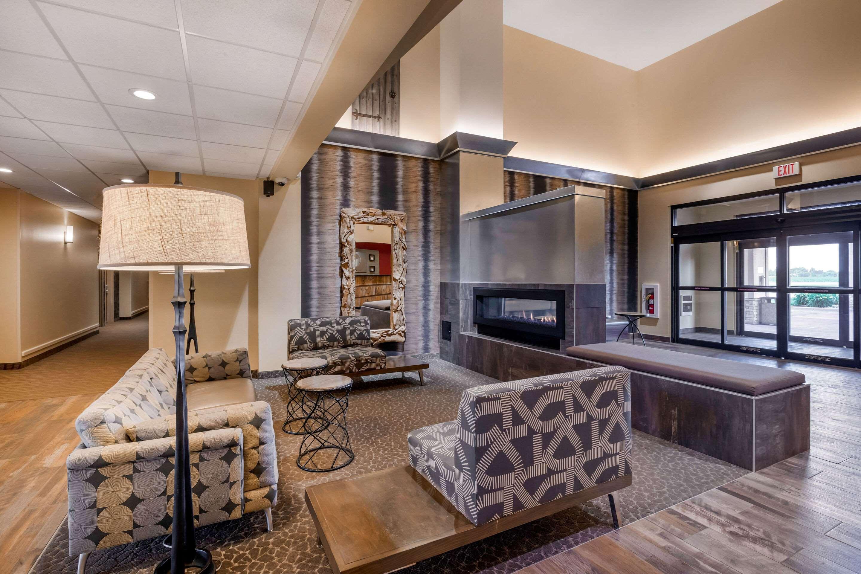 Comfort Suites Burlington Zewnętrze zdjęcie