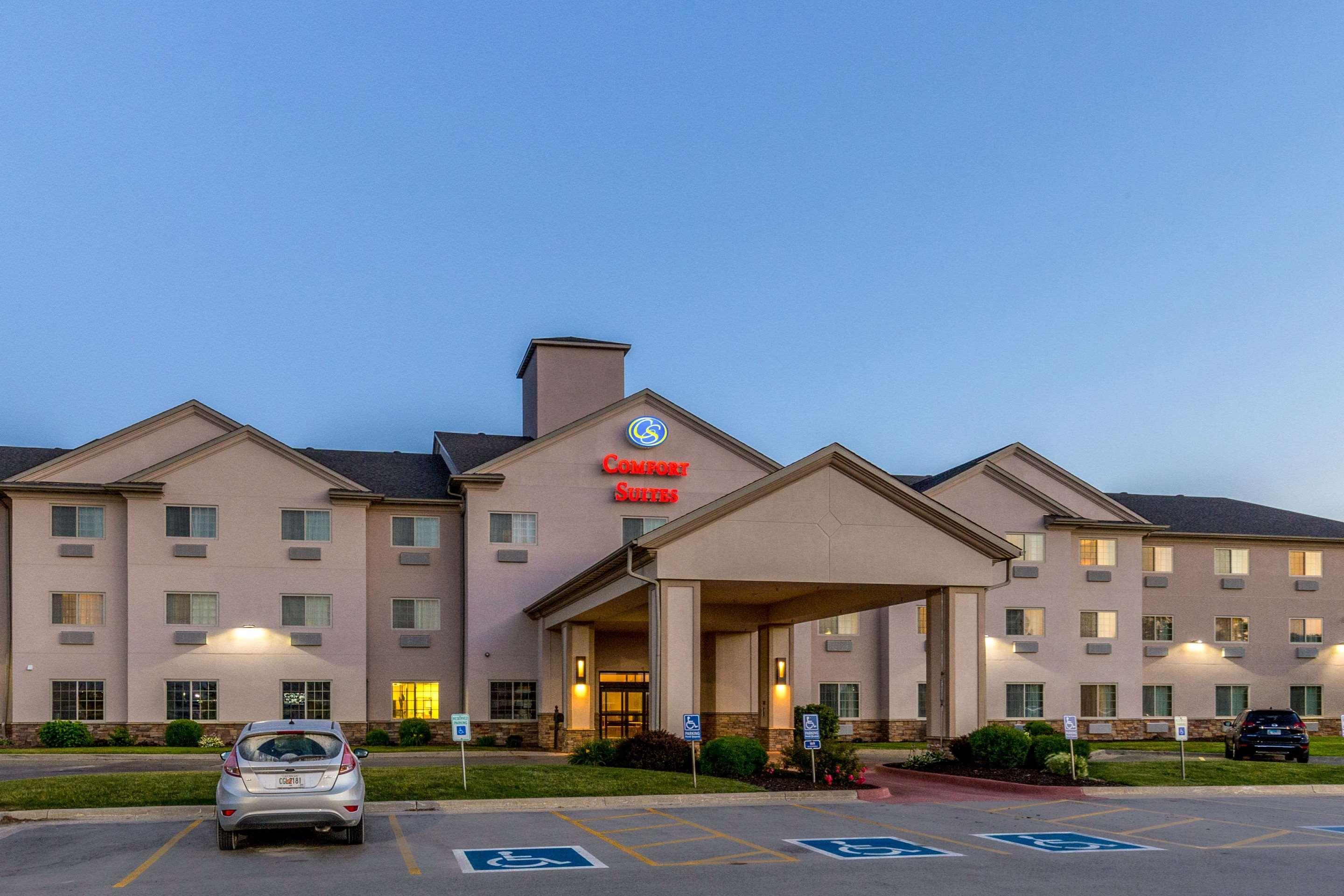 Comfort Suites Burlington Zewnętrze zdjęcie