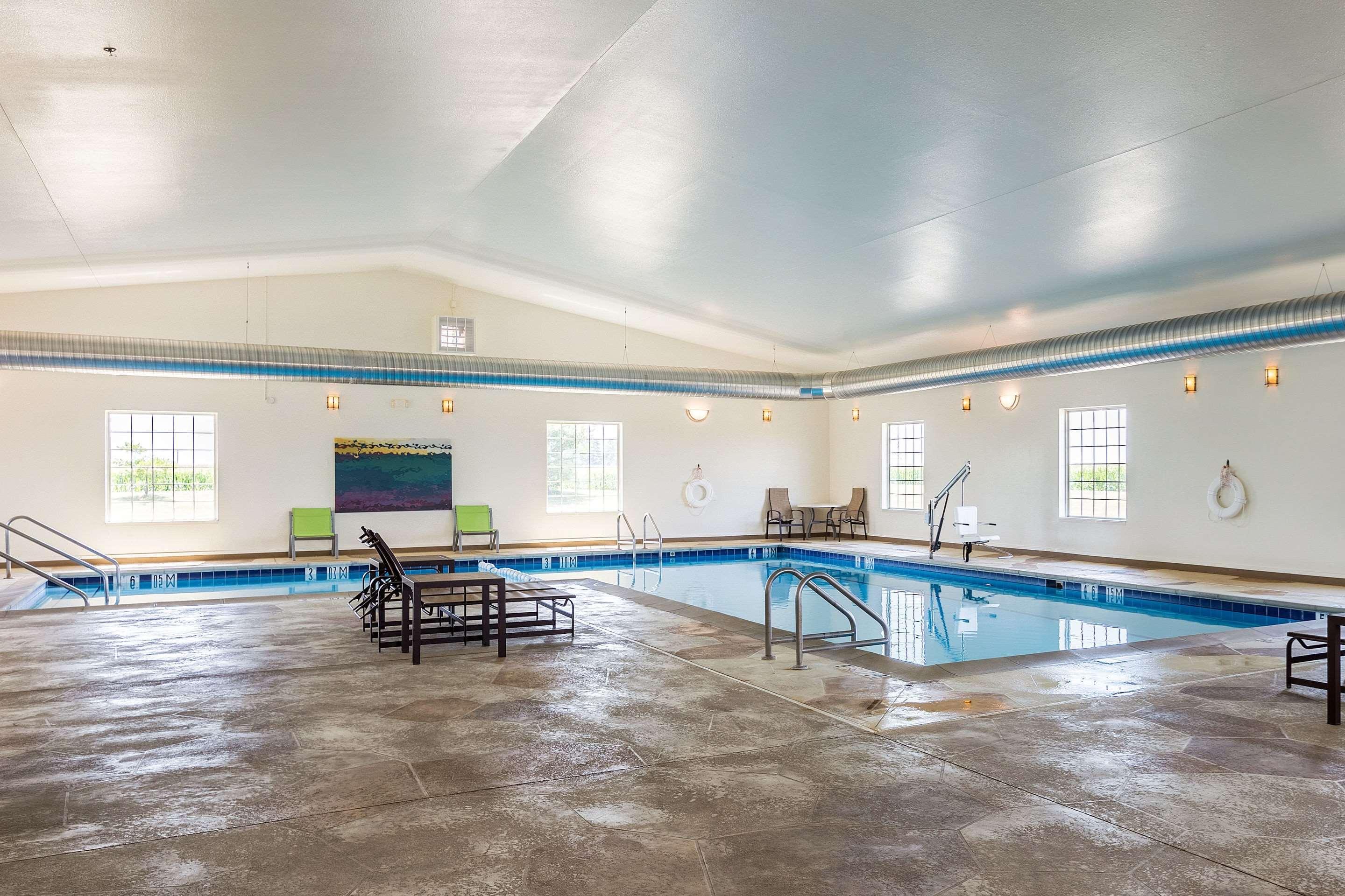 Comfort Suites Burlington Zewnętrze zdjęcie