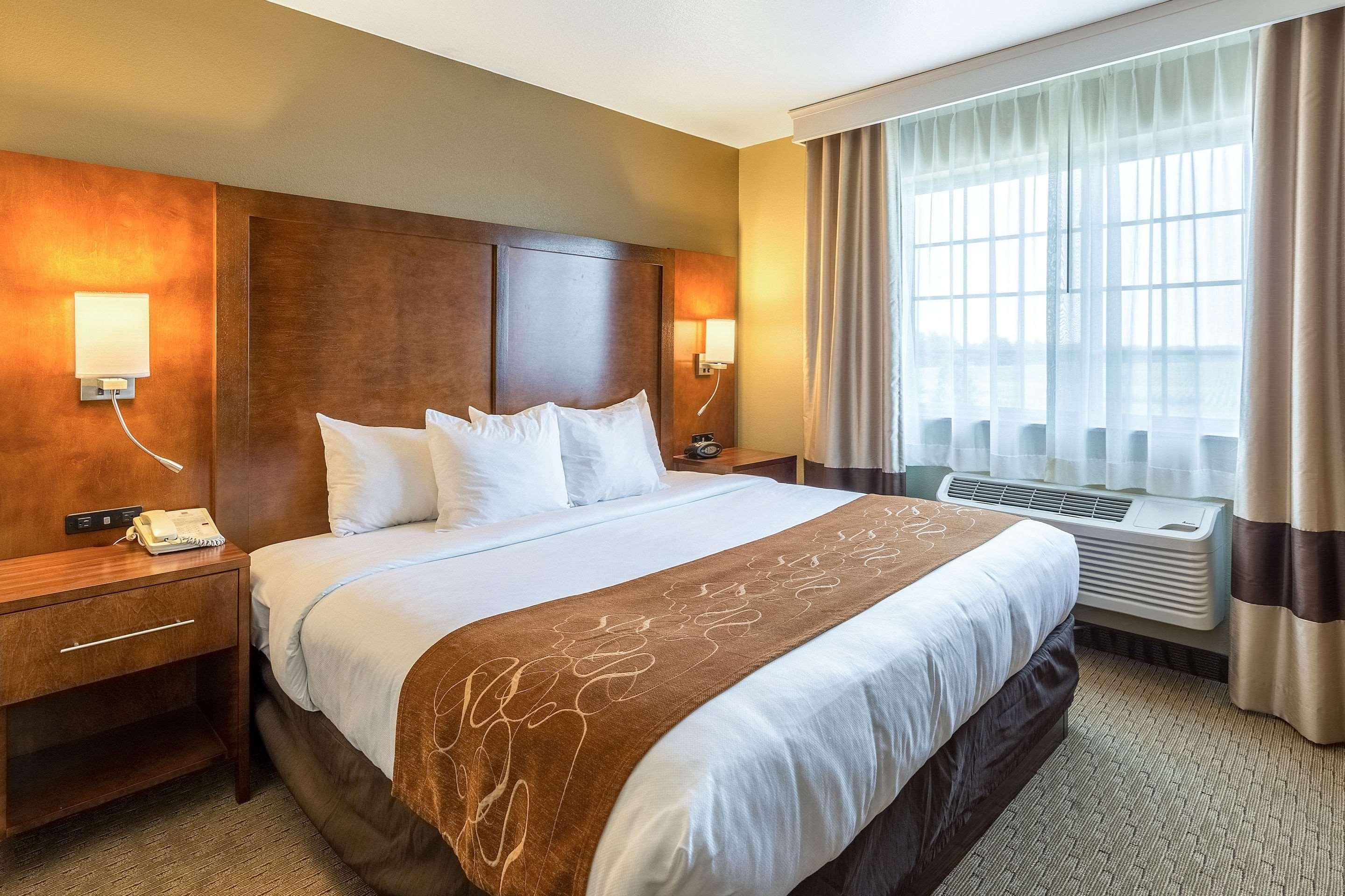 Comfort Suites Burlington Zewnętrze zdjęcie