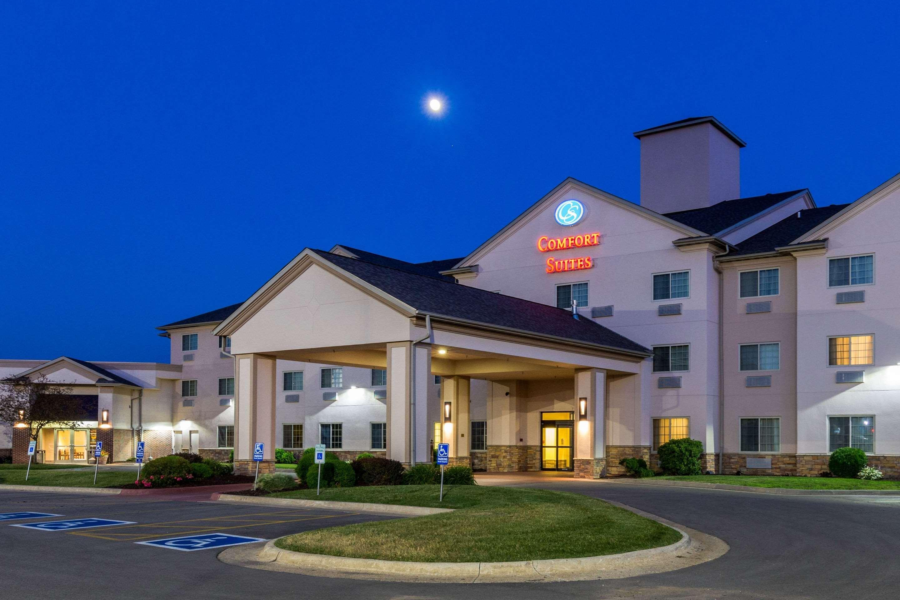 Comfort Suites Burlington Zewnętrze zdjęcie
