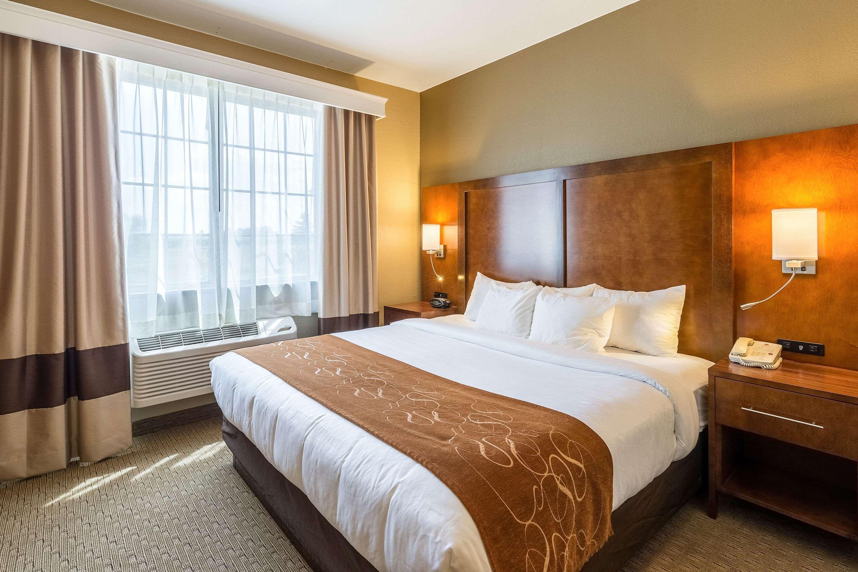 Comfort Suites Burlington Zewnętrze zdjęcie