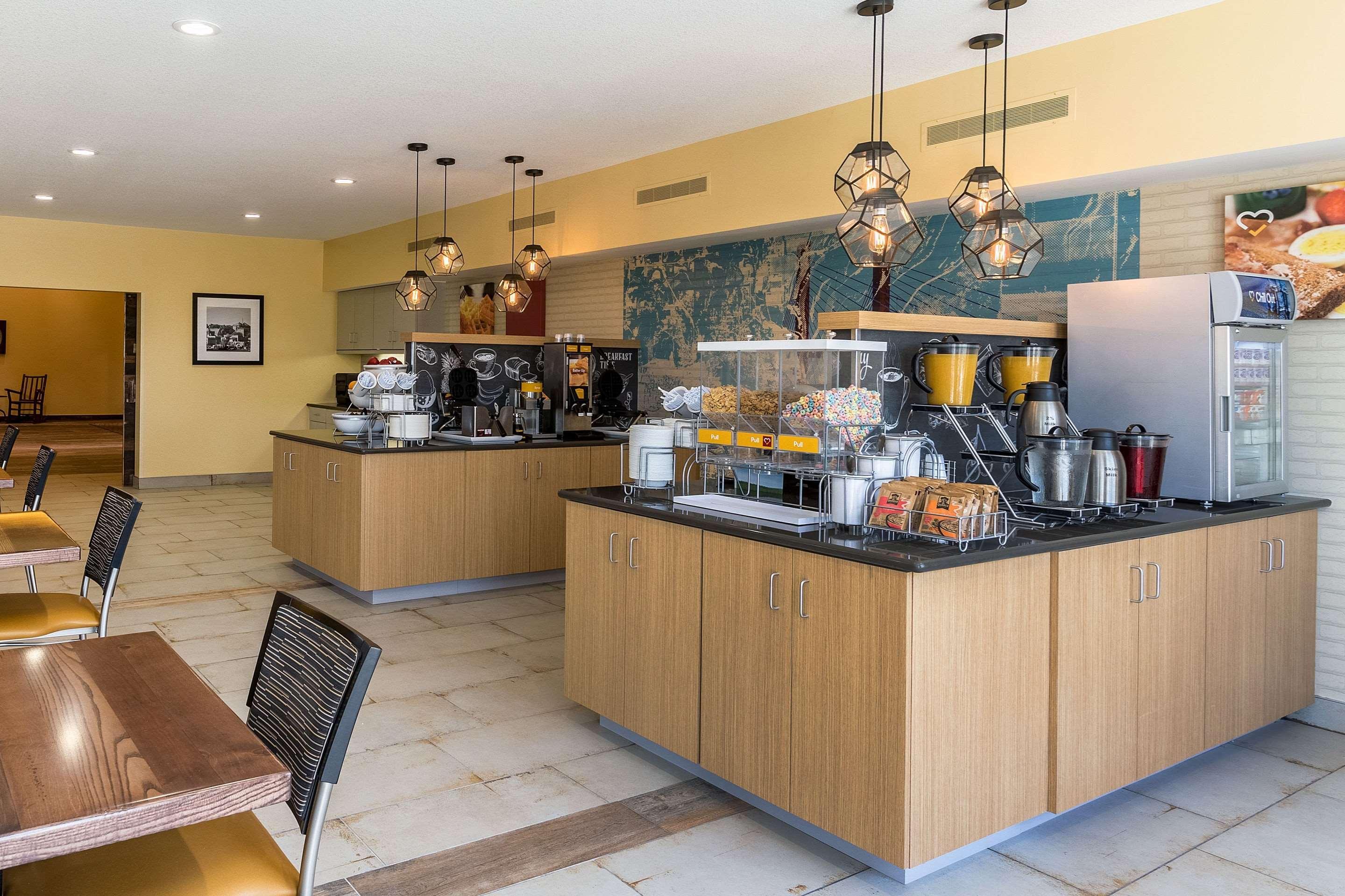 Comfort Suites Burlington Zewnętrze zdjęcie
