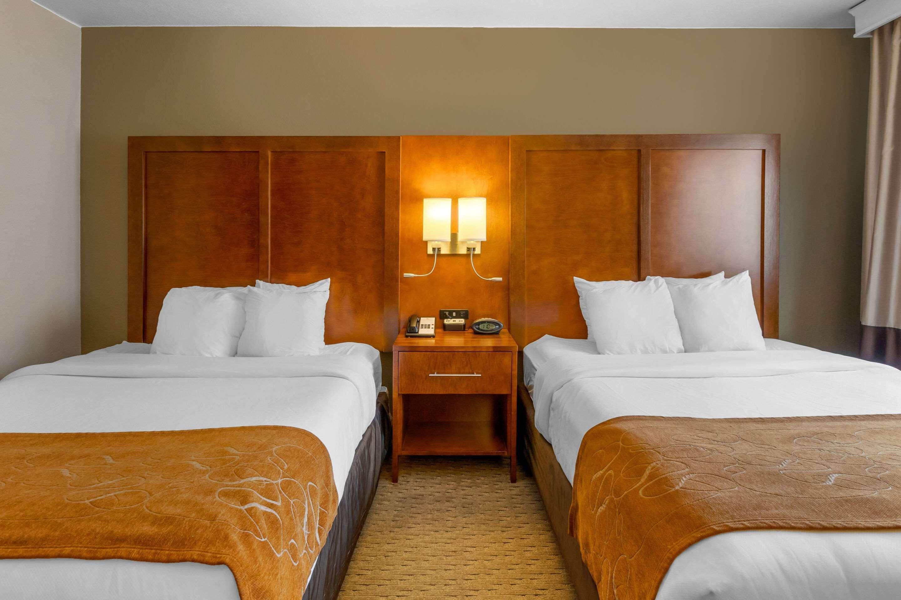 Comfort Suites Burlington Zewnętrze zdjęcie