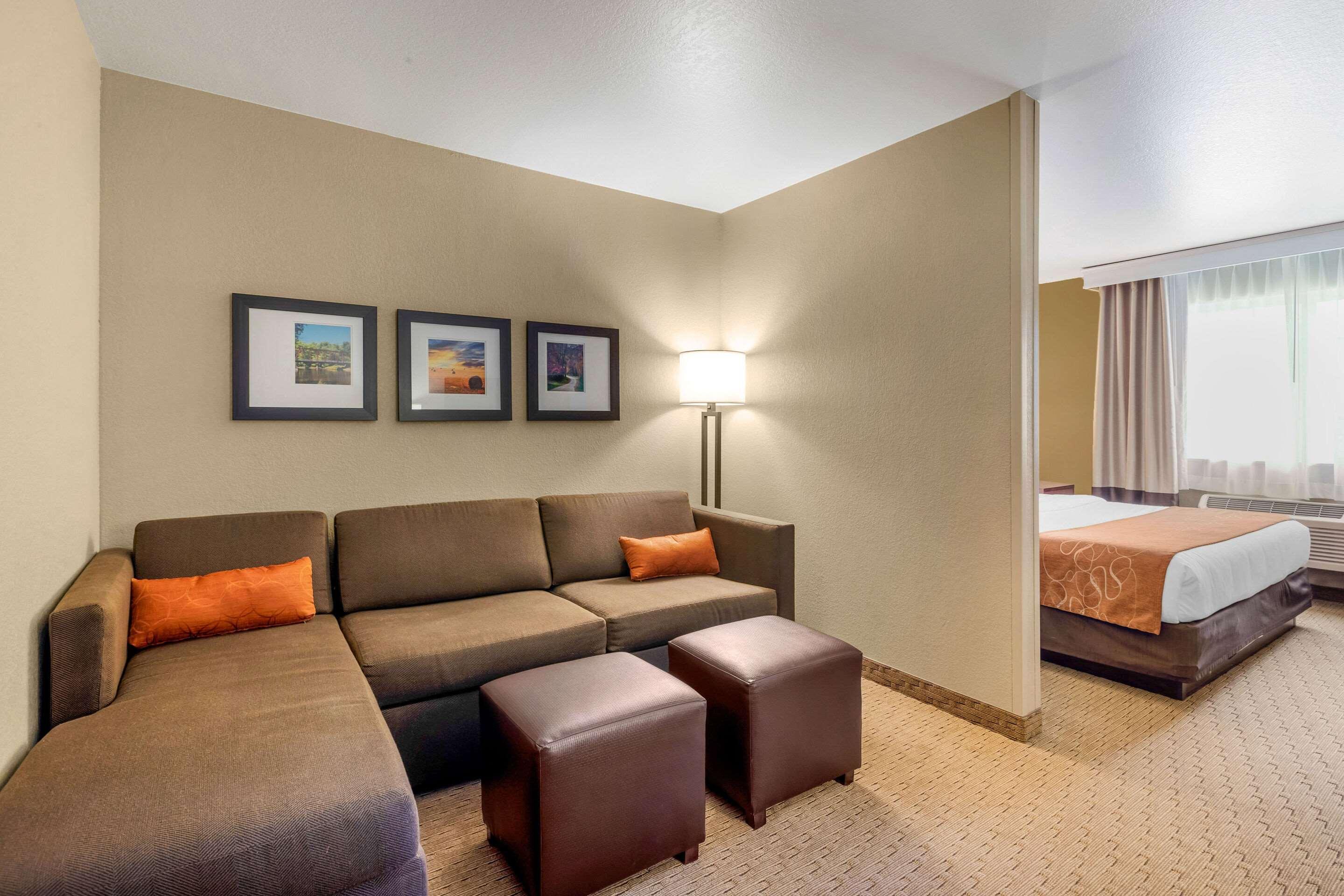Comfort Suites Burlington Zewnętrze zdjęcie
